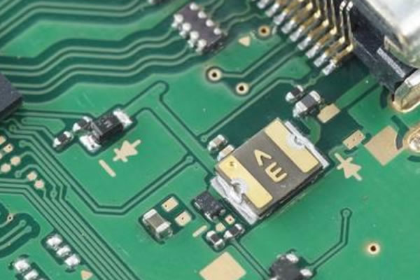 自恢復(fù)保險絲用于移動電源的過流保護方案